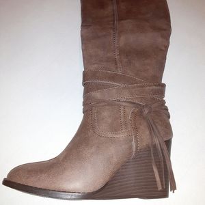 Rampage Brown knee wedge heel boots with fringe sz 7.5